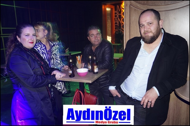 Club Gece'de Derya ULUĞ Rüzgarı - Foto Galeri galerisi resim 14