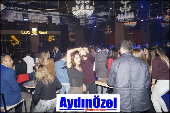 Club Gece'de Derya ULUĞ Rüzgarı - Foto Galeri galerisi resim 2