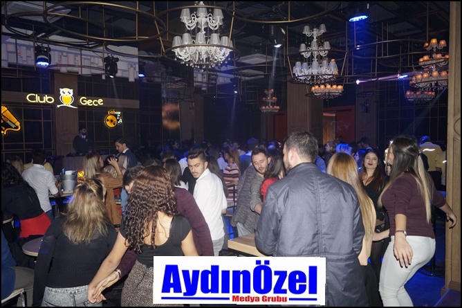 Club Gece'de Derya ULUĞ Rüzgarı - Foto Galeri galerisi resim 3