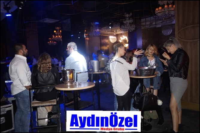 Club Gece'de Derya ULUĞ Rüzgarı - Foto Galeri galerisi resim 4