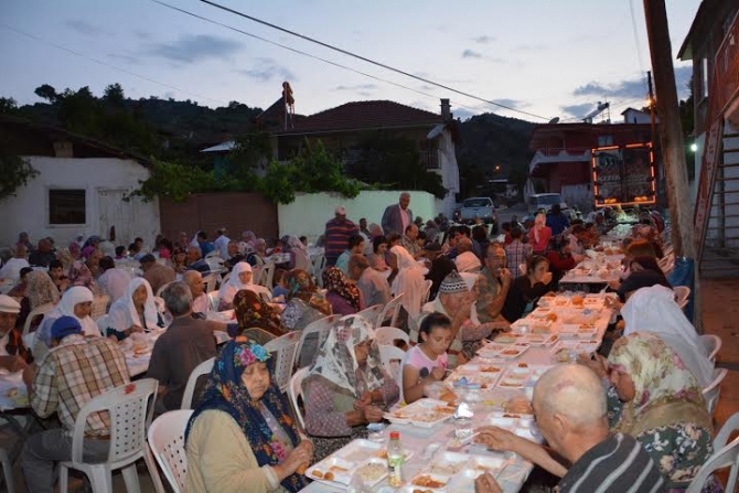 EFELER BELEDİYESİ  48 MAHALLEDE BİNLERCE KİŞİYE ULAŞTI galerisi resim 5