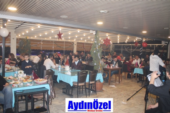 Ömer'in Yeri'nde Yılbaşı Eğlencesi galerisi resim 12