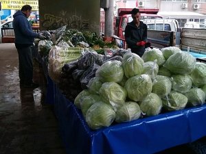 Tekstil pazarları kapandı, sebze meyve ambalajla satılacak