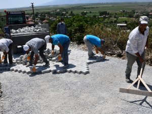 SÖKE BELEDİYESİ BURUNKÖY MAHALLESİ'NE KANAYAN YARAYI KAPATTI