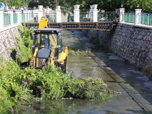 Tabakhane Deresi'nde Dört Koldan Temizlik