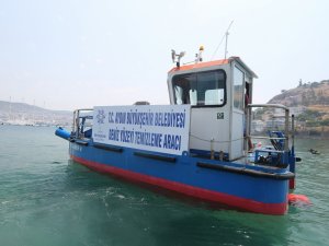 BÜYÜKŞEHİR DENİZLERİ TEMİZLEME ARACI ALDI