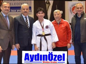 KARATE KUŞADASI'NDA TÖREN İLE BAŞLADI