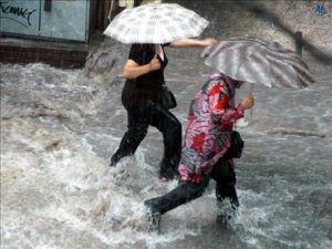 Aydın'da Gök Gürültülü Sağanak Yağış Bekleniyor