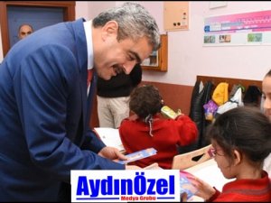 Başkan Amcadan Karne Hediyesi