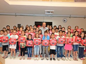 EFELER BELEDİYESİ'NDEN ÇOCUKLARA ANLAMLI KARNE HEDİYESİ