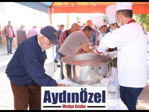 KUŞADASI BELEDİYESİ’NDEN İKİOLUKLU’DA AŞURE İKRAMI