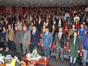 Başkan Özcan, Öğrencileri Yalnız Bırakmadı