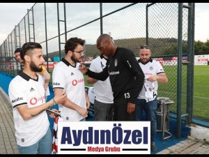 ​VODAFONE KARAKARTALLILAR BEŞİKTAŞLI FUTBOLCULARLA BULUŞTU