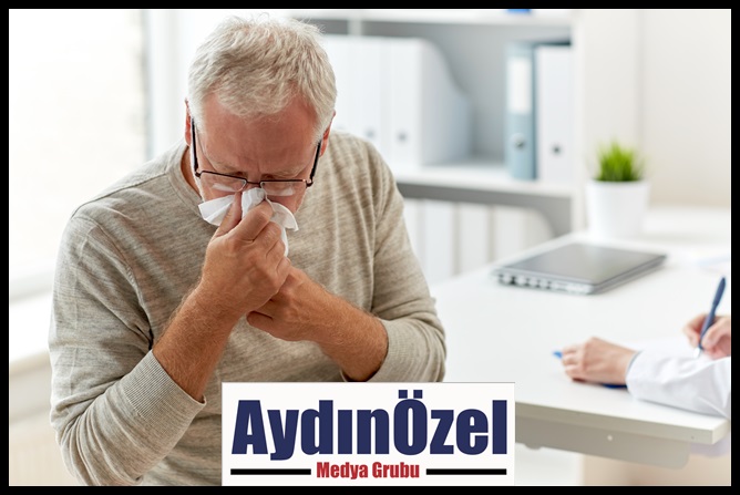 1556480595_senior_man_blowing_nose_with_napkin_at_hospital_pyznqvq.jpg