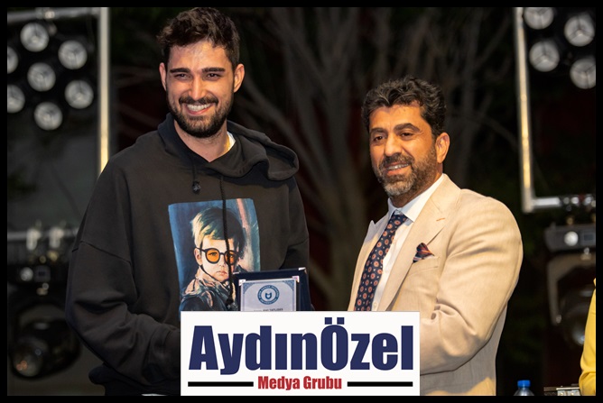 adu_9947.jpg