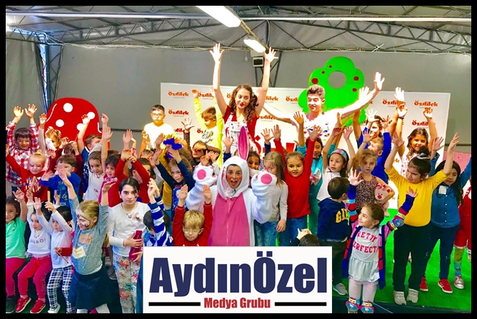 ozdilek-izmir-avmde-cocuk-tiyatrosu-devam-ediyor-(3).jpg